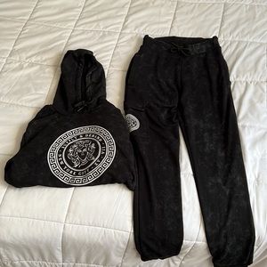 Supply & Demand Hoodie and matching Sweatpants!!!